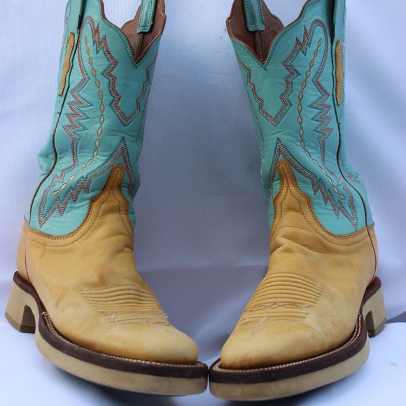 lucchese 2000 women's boots